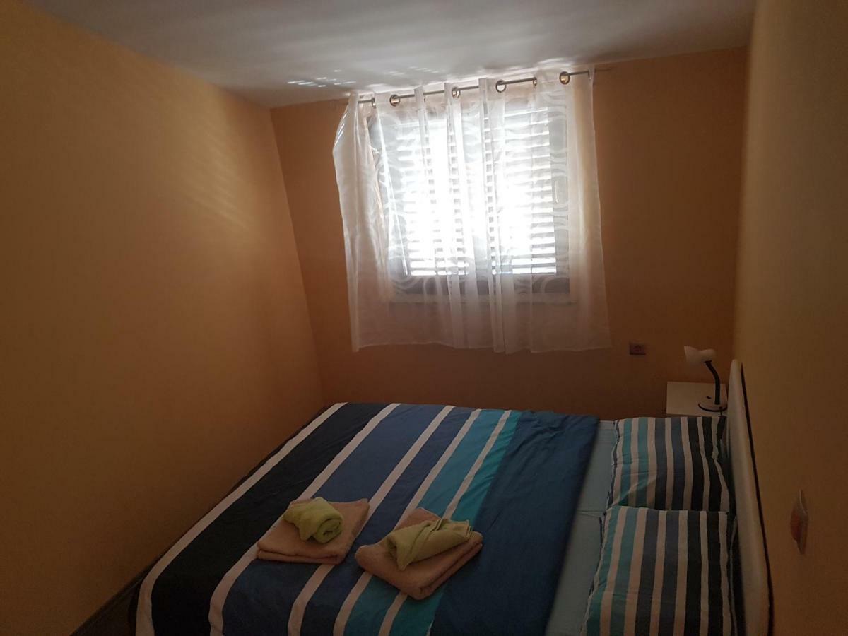 Апартаменти Apartman Vil Sveti Vid-Miholjice Екстер'єр фото